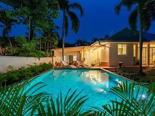 For sale and for rent 4 bedrooms villa in Mueang Phuket, Phuket