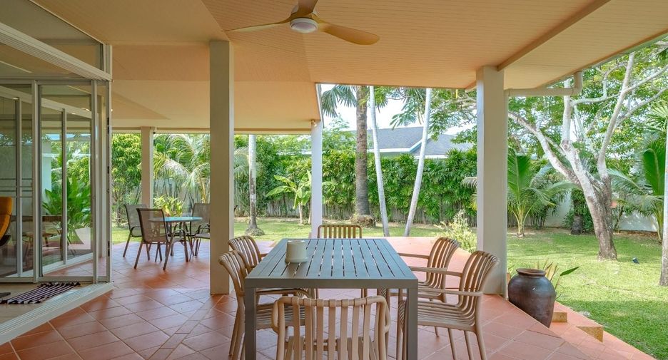 For sale and for rent 4 bedrooms villa in Mueang Phuket, Phuket