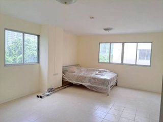 Condo en venta de estudio en Suan Luang, Bangkok