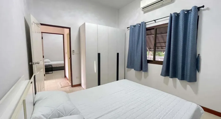For rent 3 bedrooms house in Saraphi, Chiang Mai