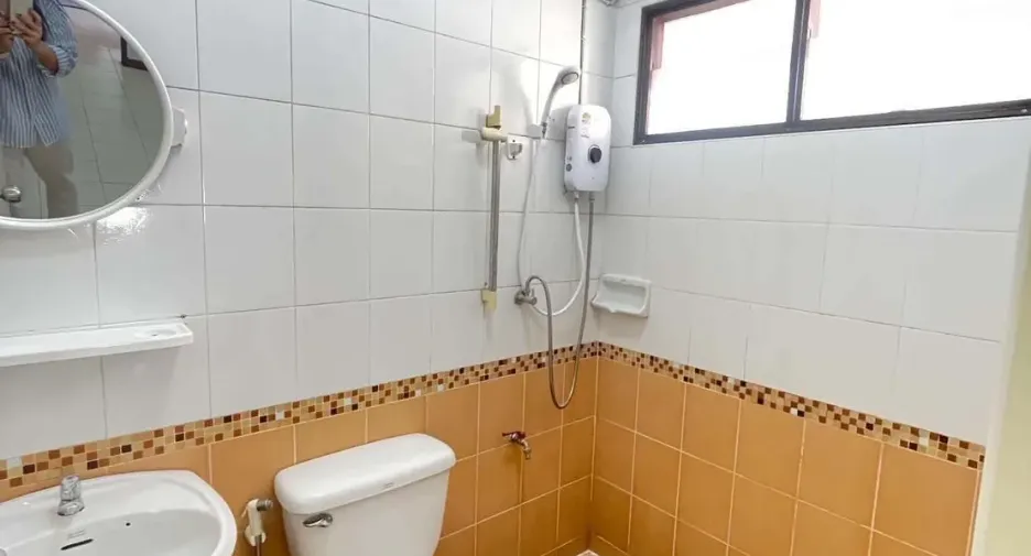 For rent 3 bedrooms house in Saraphi, Chiang Mai