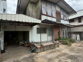 Casa en alquiler de 2 habitaciones en Watthana, Bangkok