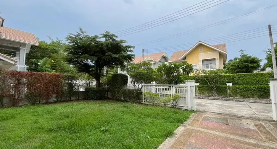 For rent 3 bedrooms house in Doi Saket, Chiang Mai