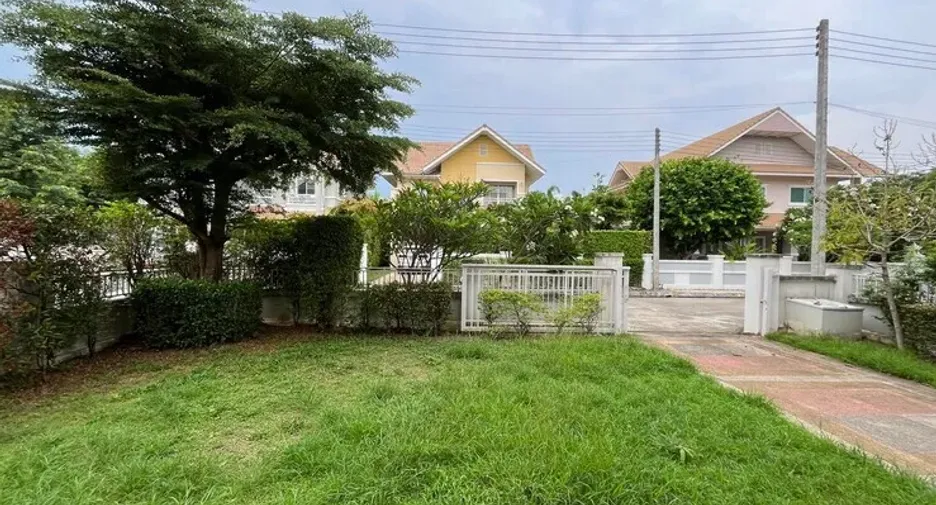 For rent 3 bedrooms house in Doi Saket, Chiang Mai