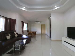 Casa en alquiler de 3 habitaciones en San Kamphaeng, Chiang Mai