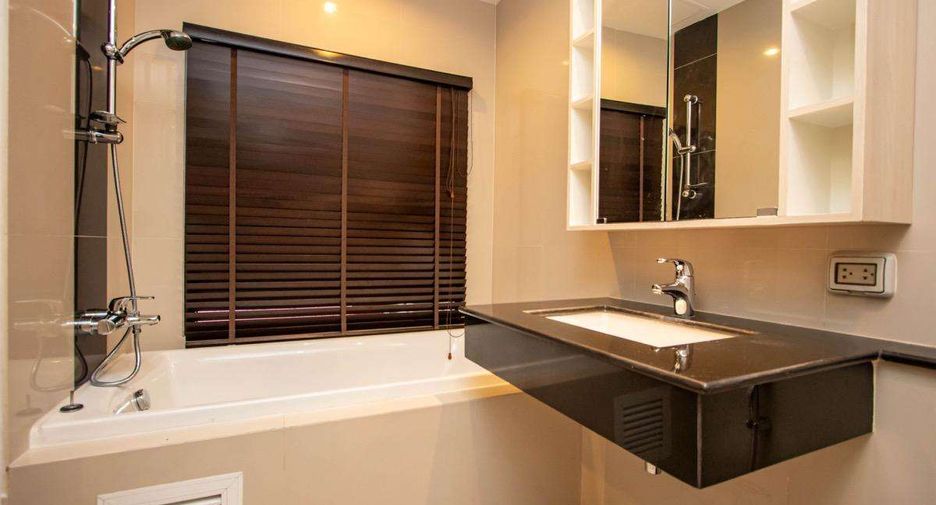 Condo en alquiler de 2 habitaciones en Mueang Chiang Mai, Chiang Mai