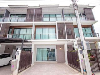 Casa en alquiler de 4 habitaciones en Mueang Chiang Mai, Chiang Mai