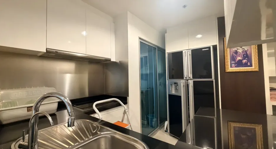 For sale 2 bedrooms condo in Huai Khwang, Bangkok
