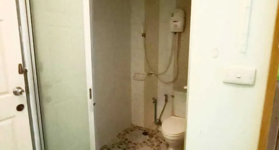 À vendre et à louer studio condo à Prawet, Bangkok