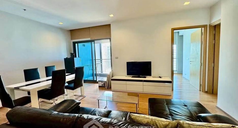 For sale 3 bedrooms condo in Khlong Toei, Bangkok