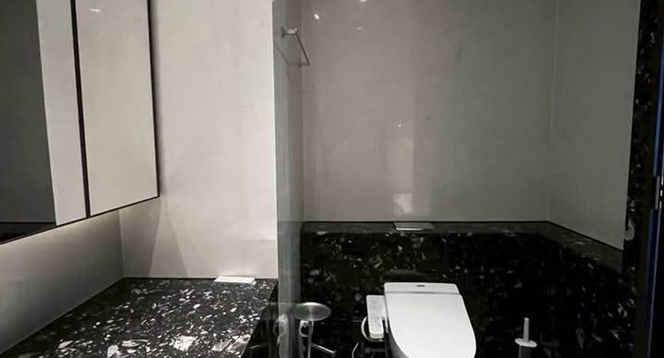 Wohnung zur Miete und zum Kauf mit 1 Zimmer in Khlong Toei, Bangkok