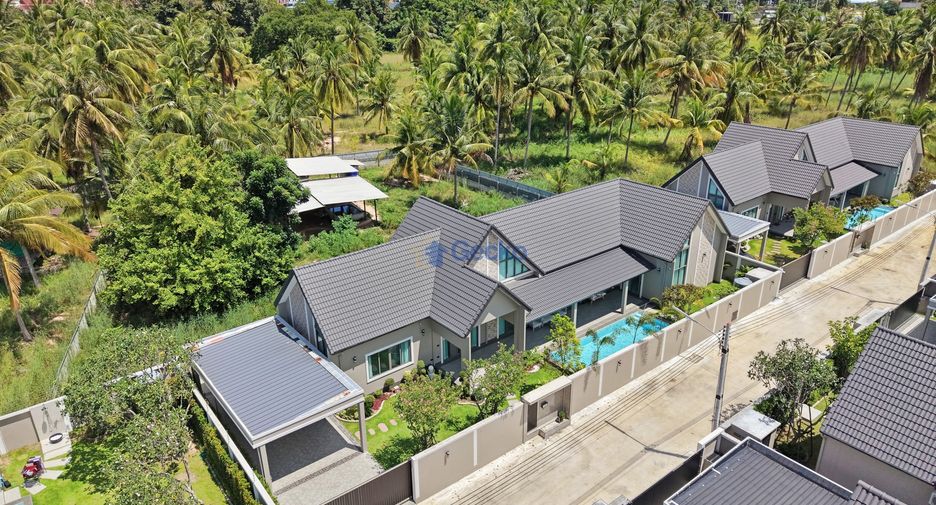 Haus zum Kauf mit 4 Zimmer in Bang Lamung, Chonburi