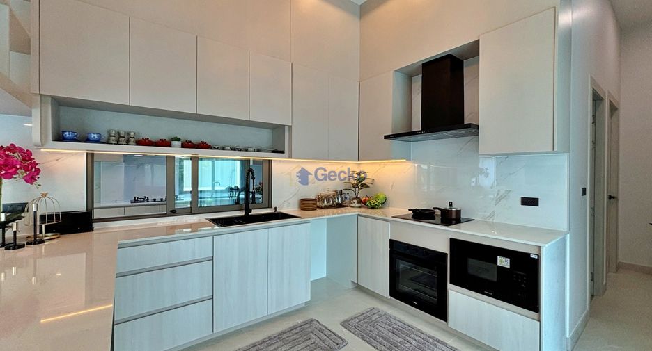 Haus zum Kauf mit 4 Zimmer in Bang Lamung, Chonburi