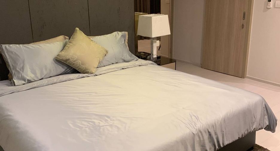 Wohnung zur Miete mit 2 Zimmer in Pathum Wan, Bangkok