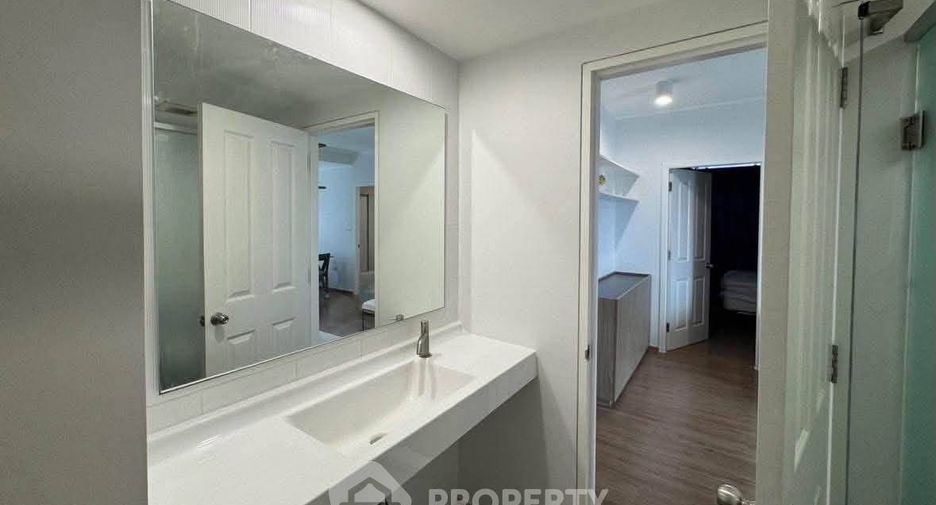 For rent 2 ベッドルーム condo in Thon Buri, Bangkok