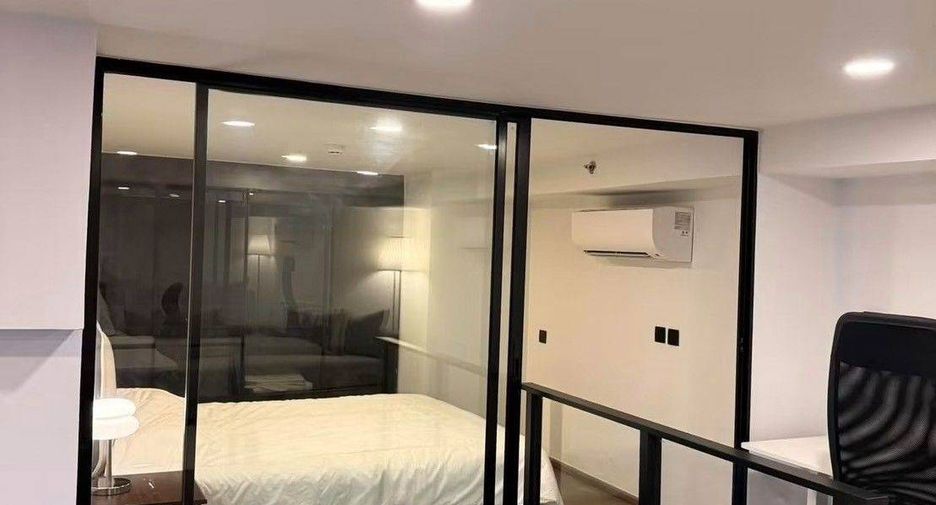 For rent 2 bedrooms condo in Bang Rak, Bangkok