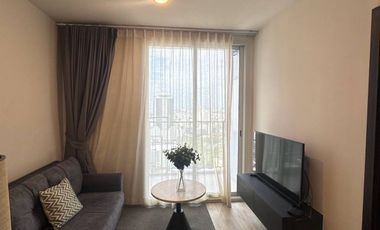 For rent 2 bedrooms condo in Huai Khwang, Bangkok