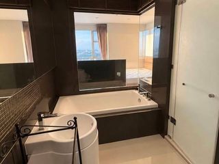 For rent 2 bedrooms condo in Phaya Thai, Bangkok