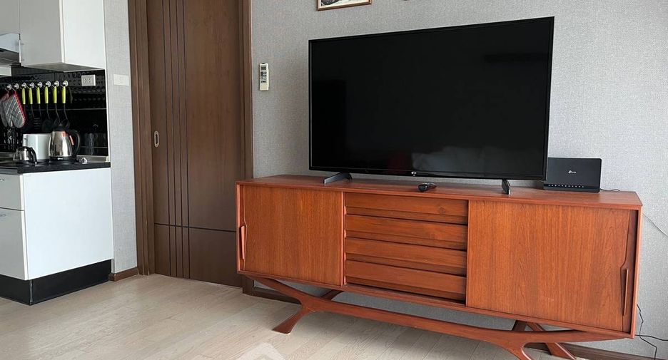For rent 1 bed condo in Watthana, Bangkok
