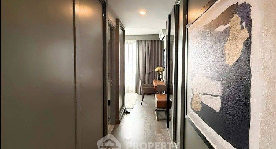 For rent 3 bedrooms condo in Khlong Toei, Bangkok