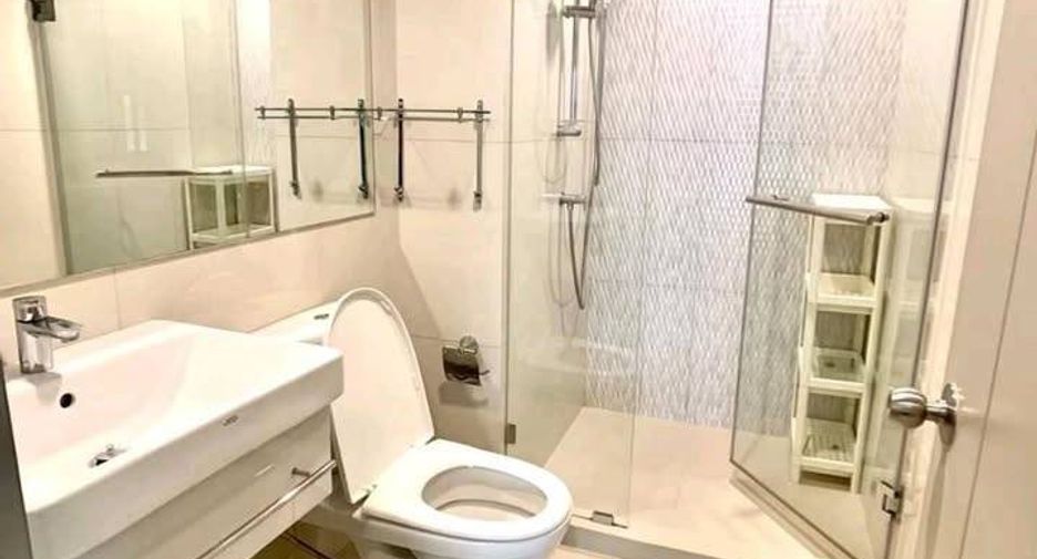 Wohnung zur Miete mit 2 Zimmer in Khlong Toei, Bangkok