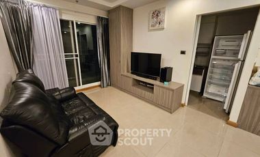For rent 2 bedrooms condo in Huai Khwang, Bangkok
