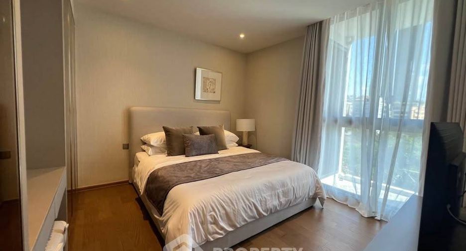 For rent 2 bedrooms condo in Khlong Toei, Bangkok