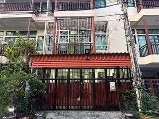 For rent 3 bedrooms townhouse in Bang Lamung, Chonburi