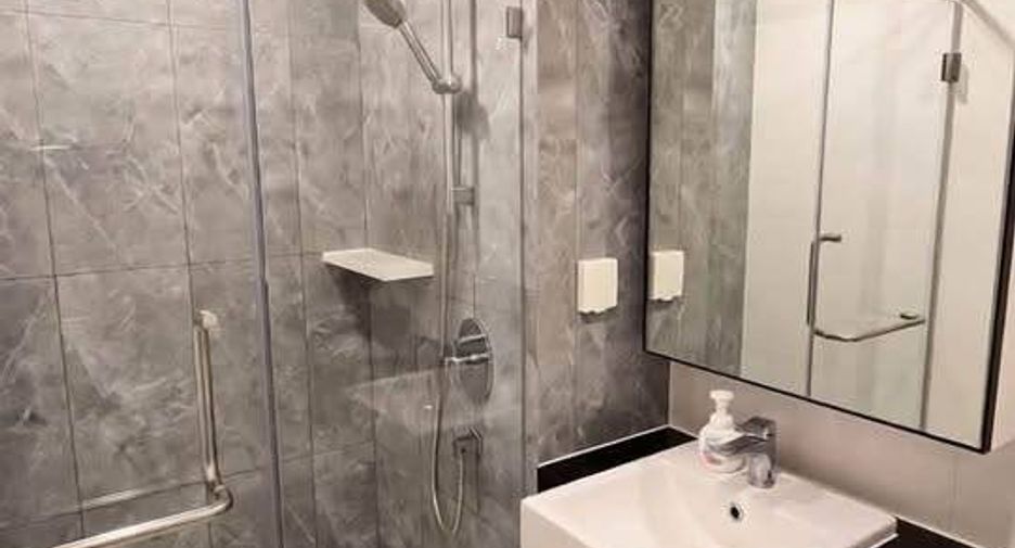 For rent 2 bedrooms condo in Bangkok Yai, Bangkok