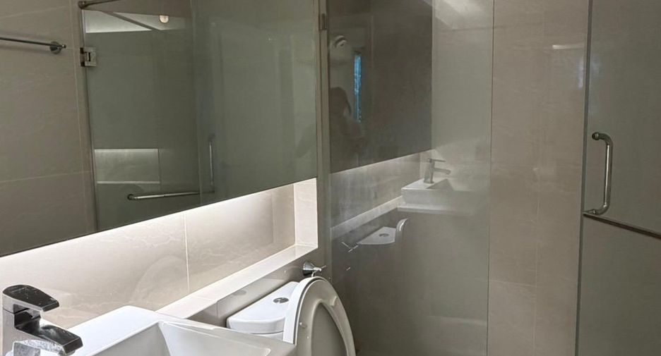 For sale 1 bed condo in Khlong Toei, Bangkok