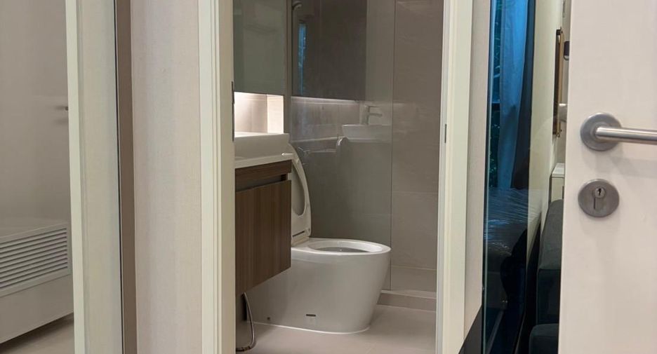 For sale 1 bed condo in Khlong Toei, Bangkok