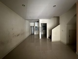 For sale 4 bedrooms townhouse in Lam Luk Ka, Pathum Thani