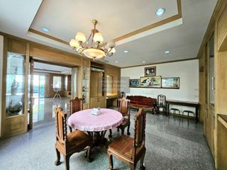 For rent 5 bedrooms townhouse in Bang Kho Laem, Bangkok