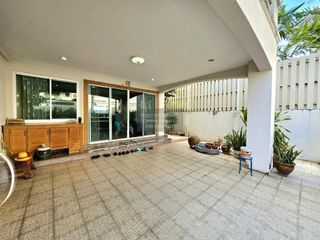 For rent 5 bedrooms townhouse in Bang Kho Laem, Bangkok
