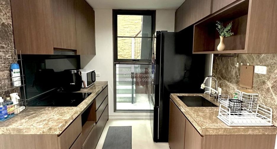 For rent 3 bedrooms condo in Watthana, Bangkok