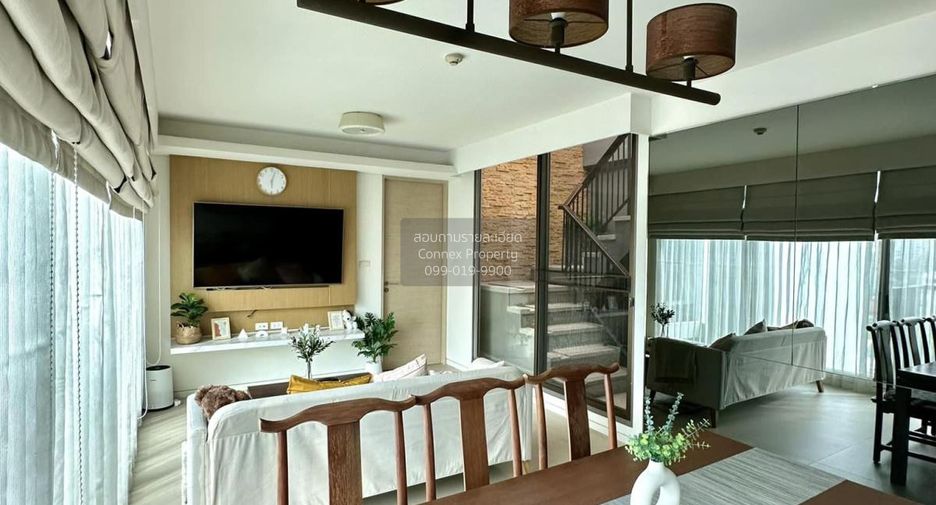 For rent 3 bedrooms condo in Watthana, Bangkok