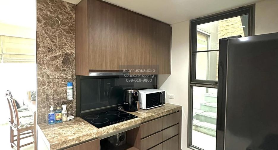 For rent 3 bedrooms condo in Watthana, Bangkok