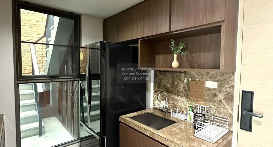 For rent 3 bedrooms condo in Watthana, Bangkok