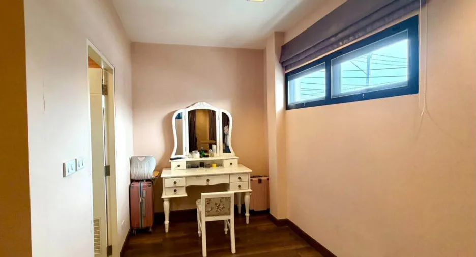 For sale 3 bedrooms house in Bang Lamung, Chonburi
