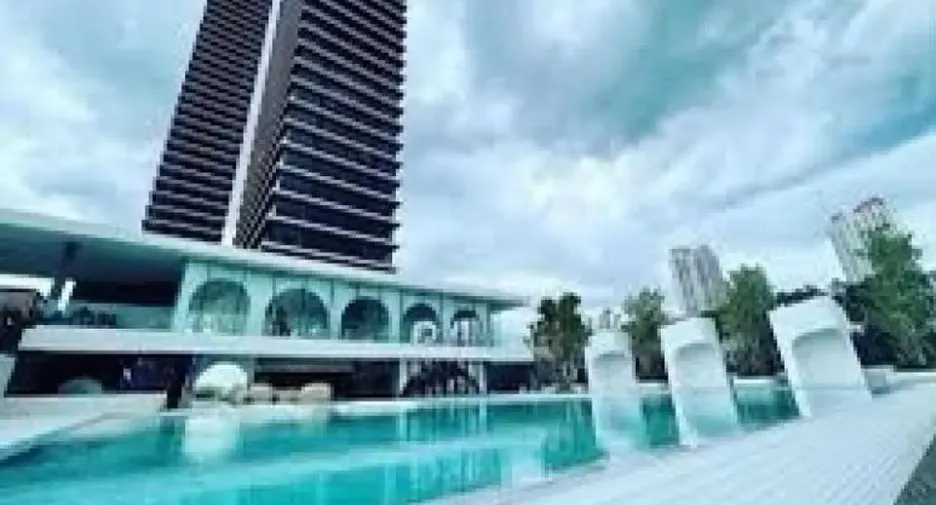 Wohnung zur Miete mit Studio in Khlong San, Bangkok