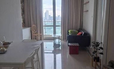 For rent 2 bedrooms condo in Huai Khwang, Bangkok