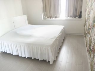 For rent 2 bedrooms condo in Huai Khwang, Bangkok