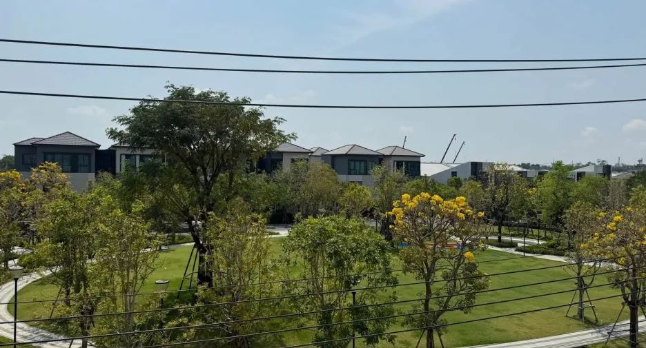 For rent 4 bedrooms house in Bang Phli, Samut Prakan