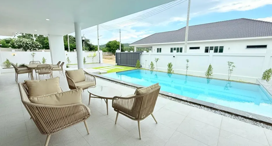 À vendre 3 chambres villa à Pran Buri, Prachuap Khiri Khan