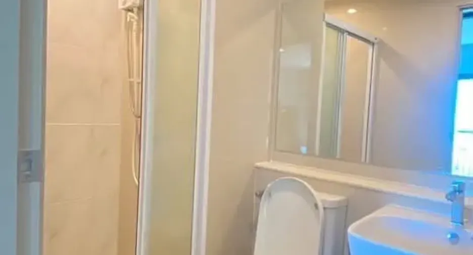 For rent 1 Beds condo in Mueang Samut Prakan, Samut Prakan