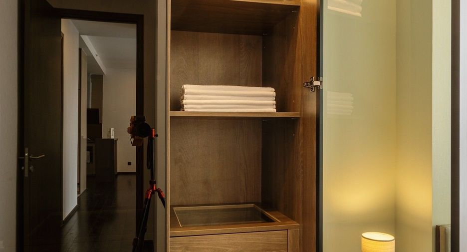 For rent 2 bedrooms condo in Watthana, Bangkok