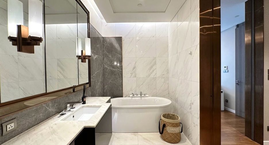For rent 1 Beds condo in Pathum Wan, Bangkok