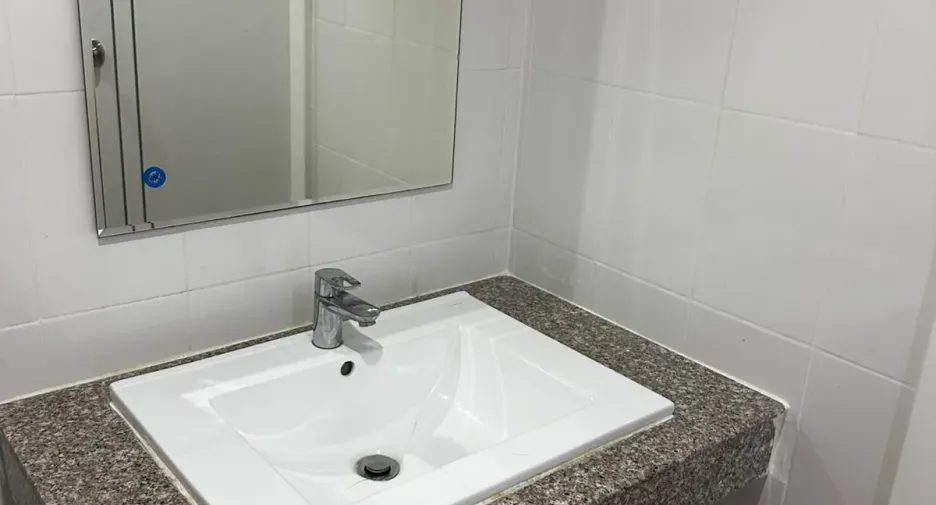 For sale 1 bed condo in Mueang Ubon Ratchathani, Ubon Ratchathani