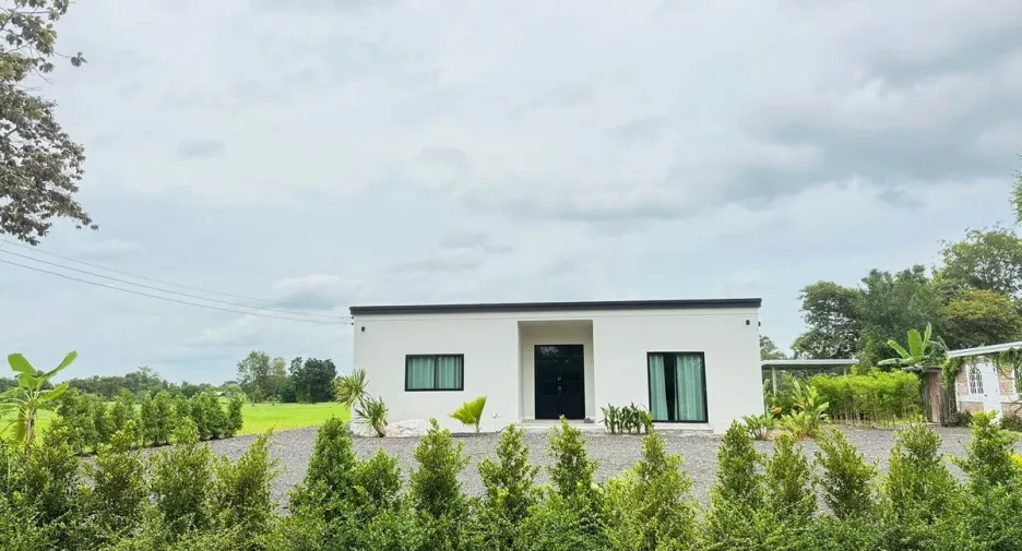 For sale 3 bedrooms villa in Prasat, Surin