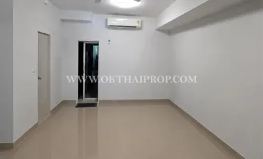 À vendre 3 chambres maison de ville à Bang Yai, Nonthaburi